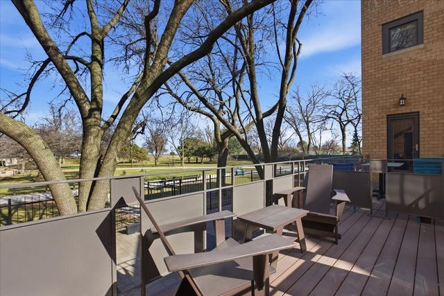 950 W Berwyn Avenue 9, Chicago, IL 60640