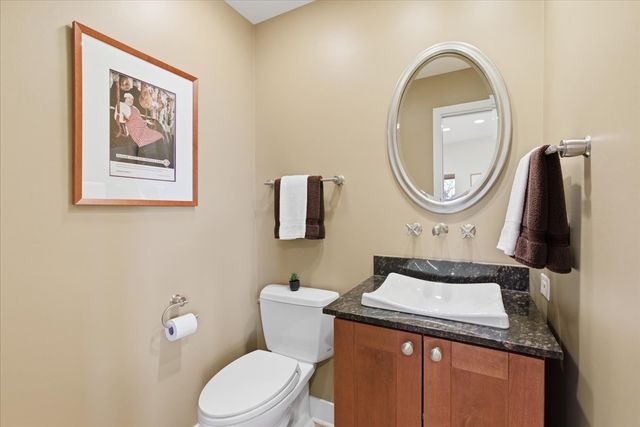 950 W Berwyn Avenue 9, Chicago, IL 60640