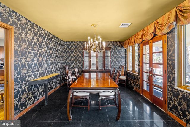 107 WALNUT RIDGE RD, Wilmington, DE 19807