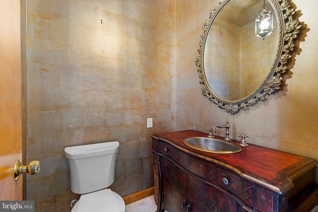 107 WALNUT RIDGE RD, Wilmington, DE 19807