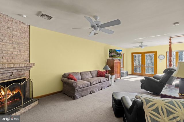 107 WALNUT RIDGE RD, Wilmington, DE 19807