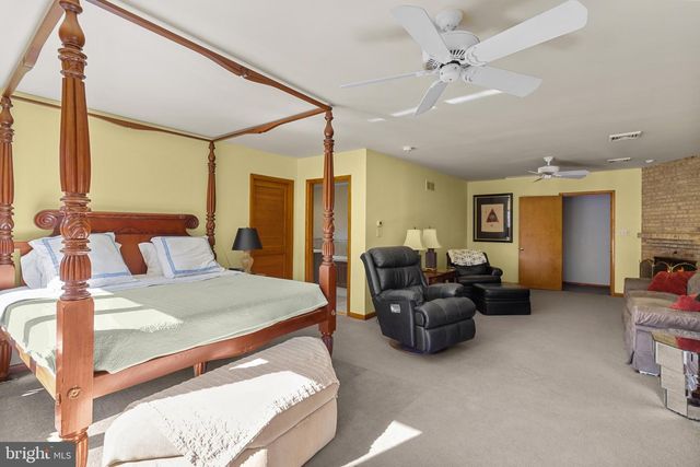 107 WALNUT RIDGE RD, Wilmington, DE 19807