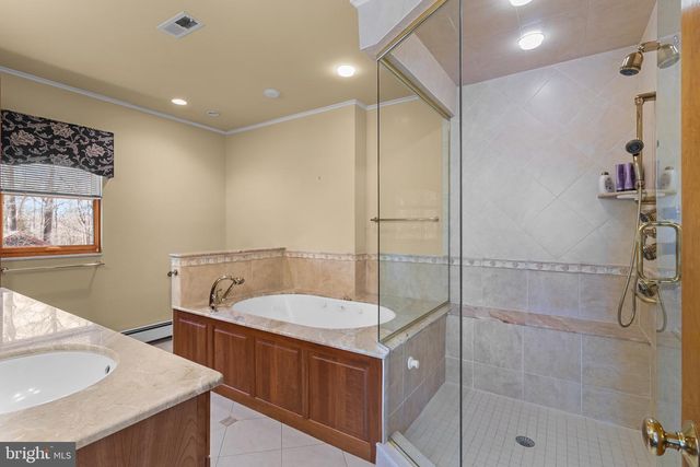 107 WALNUT RIDGE RD, Wilmington, DE 19807