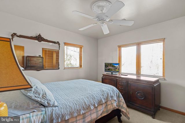 107 WALNUT RIDGE RD, Wilmington, DE 19807