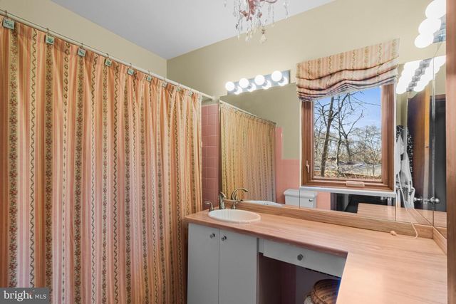 107 WALNUT RIDGE RD, Wilmington, DE 19807