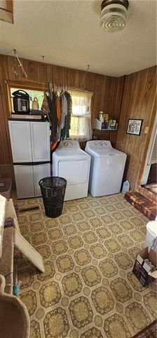 700 Broad Street, Waverly, MO 64096