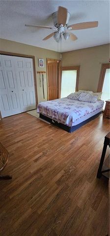 700 Broad Street, Waverly, MO 64096