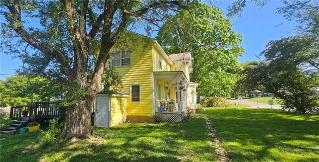 700 Broad Street, Waverly, MO 64096