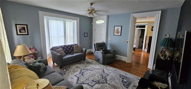 700 Broad Street, Waverly, MO 64096