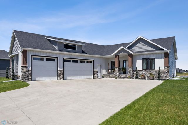 1991 69th Avenue S, Fargo, ND 58104