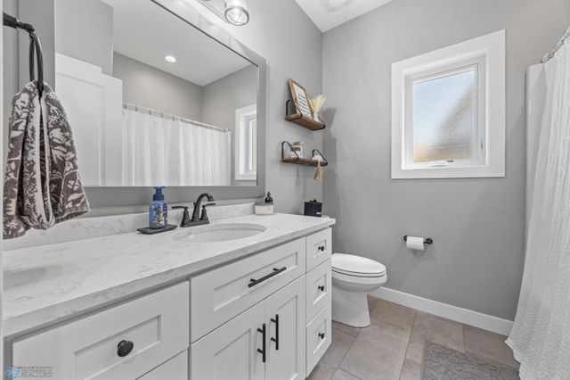 1991 69th Avenue S, Fargo, ND 58104