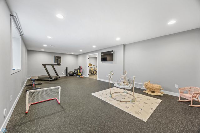 1991 69th Avenue S, Fargo, ND 58104