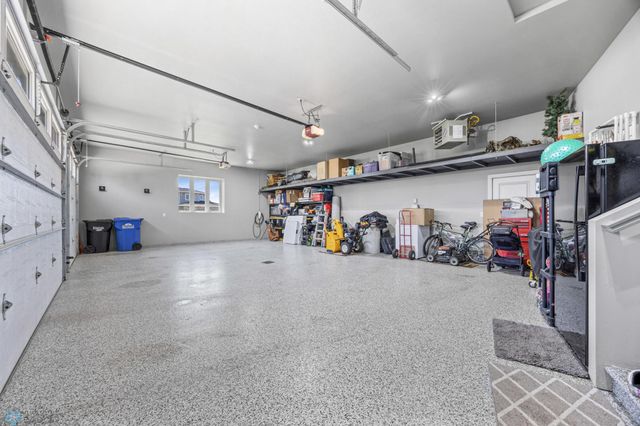 1991 69th Avenue S, Fargo, ND 58104