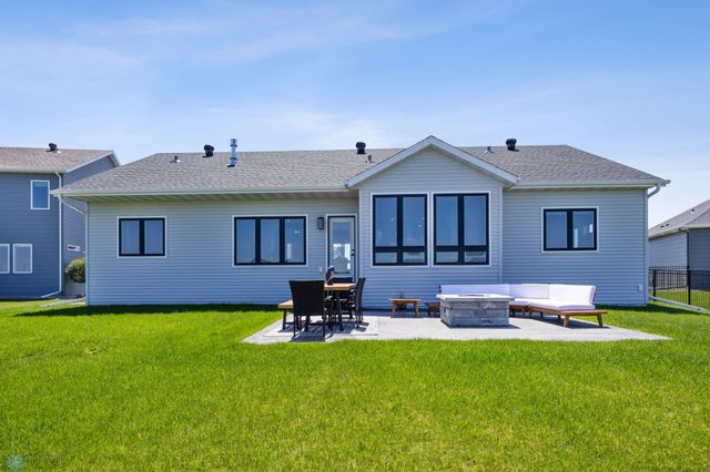1991 69th Avenue S, Fargo, ND 58104