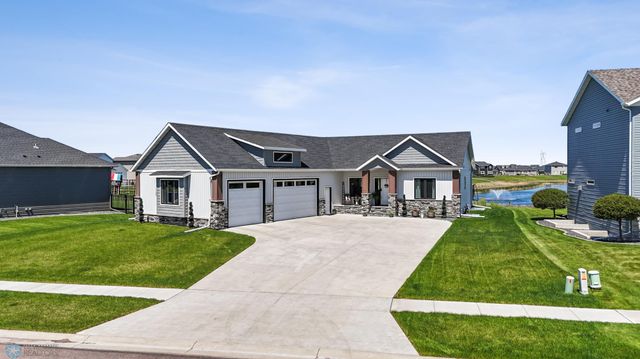 1991 69th Avenue S, Fargo, ND 58104