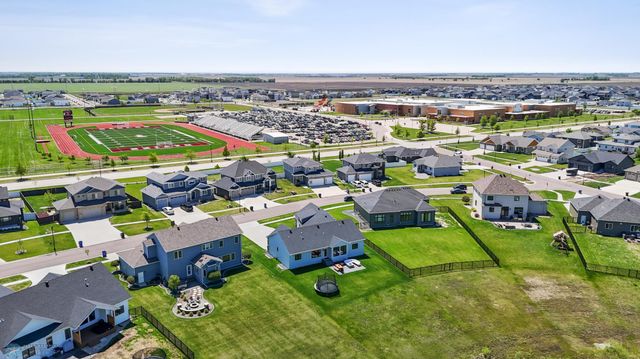 1991 69th Avenue S, Fargo, ND 58104