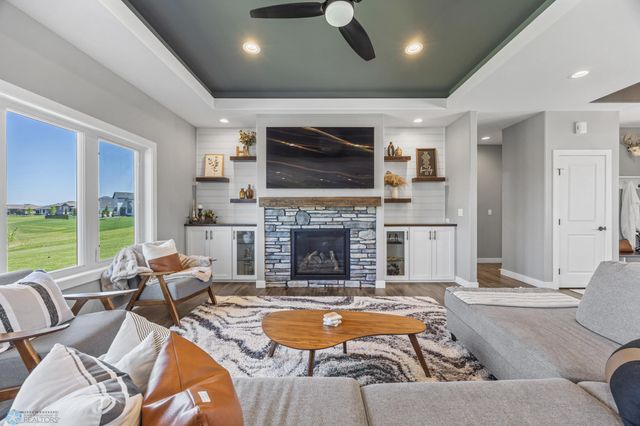 1991 69th Avenue S, Fargo, ND 58104