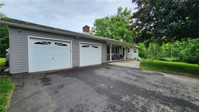 7383 Lakeside Road, Ontario, NY 14519
