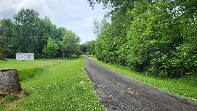 7383 Lakeside Road, Ontario, NY 14519