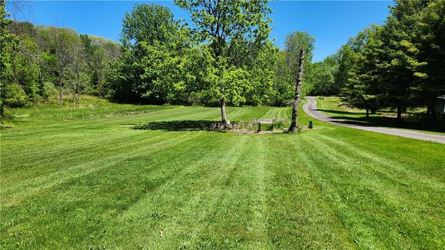 7383 Lakeside Road, Ontario, NY 14519
