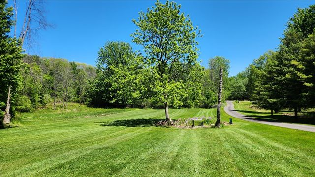 7383 Lakeside Road, Ontario, NY 14519