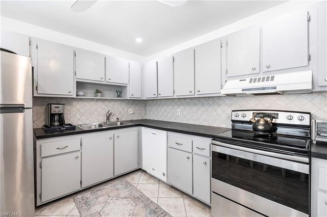 550 Teryl RD 2302, Naples, FL 34112