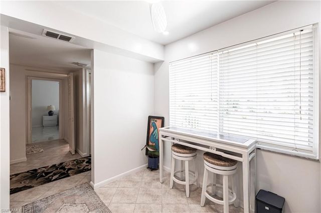 550 Teryl RD 2302, Naples, FL 34112