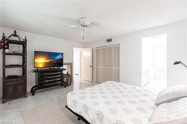 550 Teryl RD 2302, Naples, FL 34112
