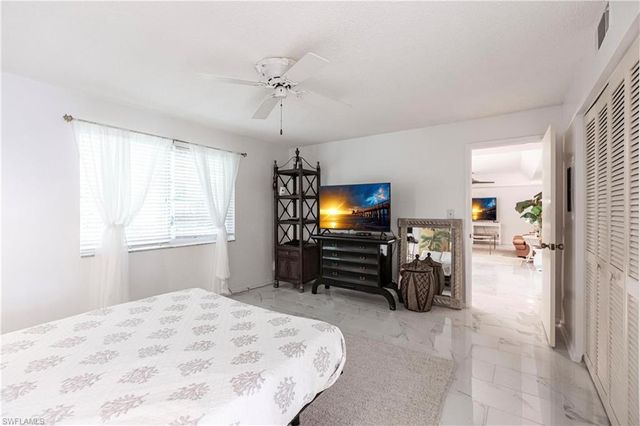 550 Teryl RD 2302, Naples, FL 34112