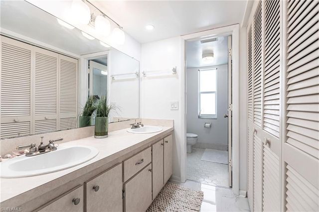 550 Teryl RD 2302, Naples, FL 34112