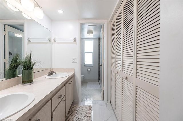 550 Teryl RD 2302, Naples, FL 34112