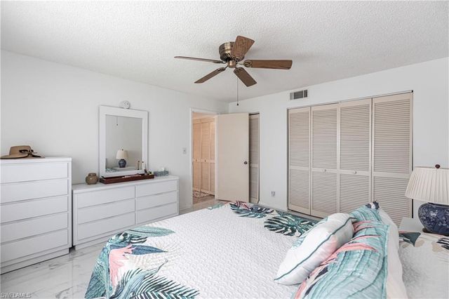 550 Teryl RD 2302, Naples, FL 34112