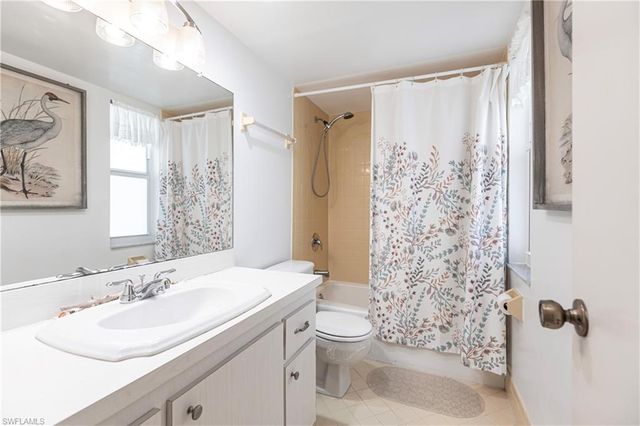 550 Teryl RD 2302, Naples, FL 34112