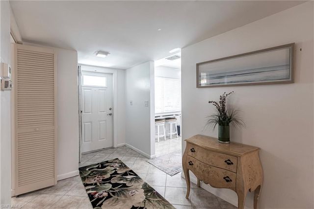 550 Teryl RD 2302, Naples, FL 34112