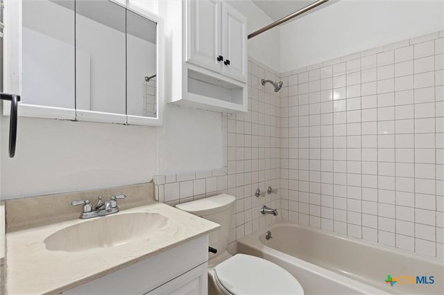 1917 Nevada Street, San Marcos, TX 78666