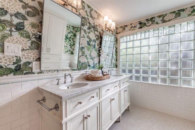 6032 Worth Street, Dallas, TX 75214