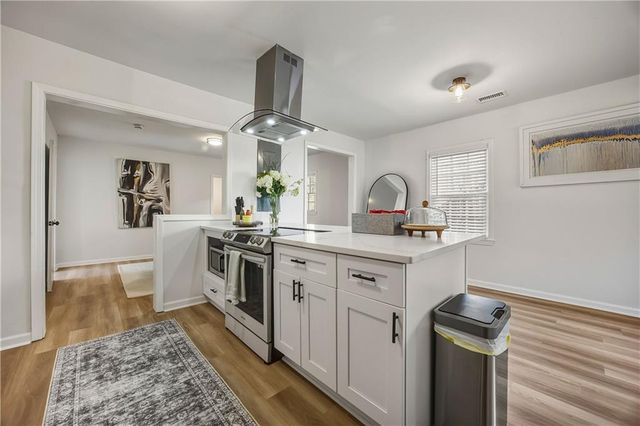 951 Lawton Street SW, Atlanta, GA 30310