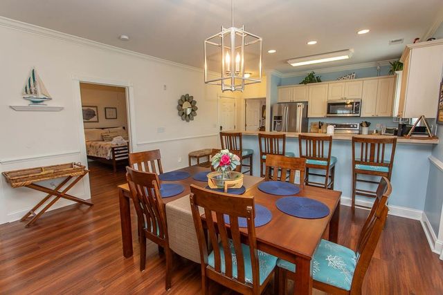 4861 Luster Leaf Cir Apt 301, Myrtle Beach, SC 29577