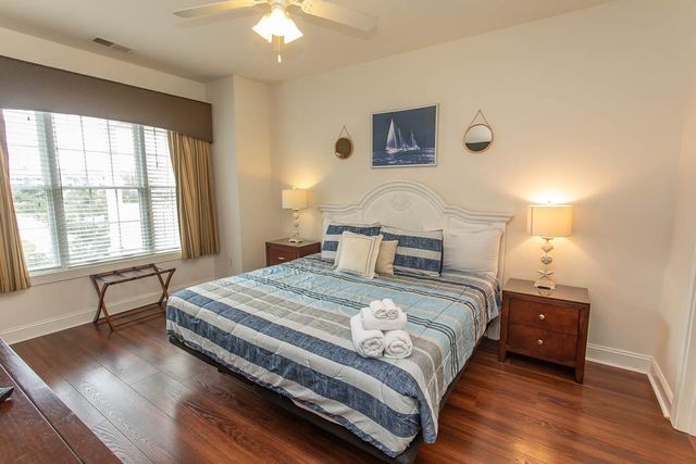 4861 Luster Leaf Cir Apt 301, Myrtle Beach, SC 29577