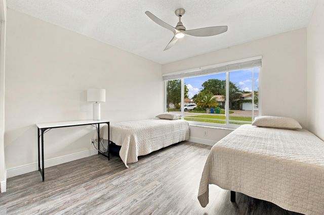 626 NW 100th Way, Coral Springs, FL 33071