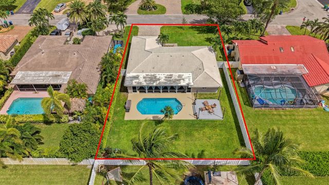 626 NW 100th Way, Coral Springs, FL 33071