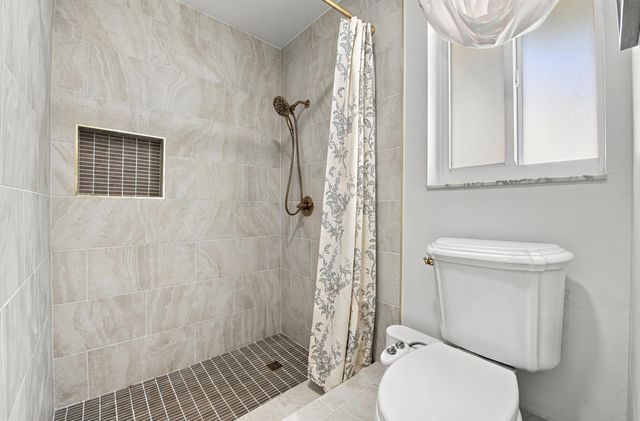 626 NW 100th Way, Coral Springs, FL 33071