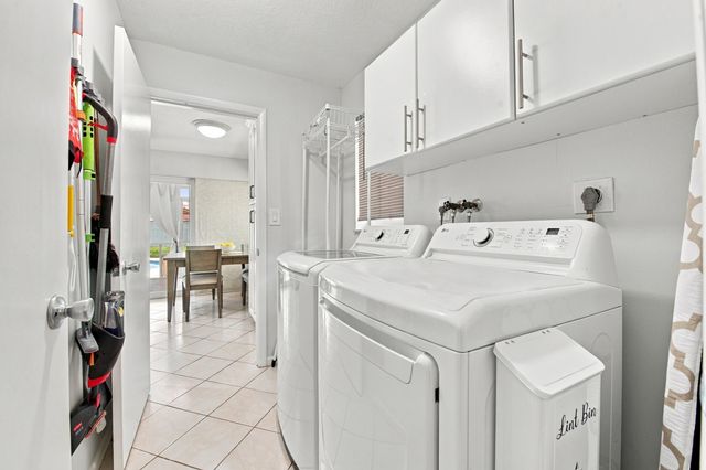 626 NW 100th Way, Coral Springs, FL 33071