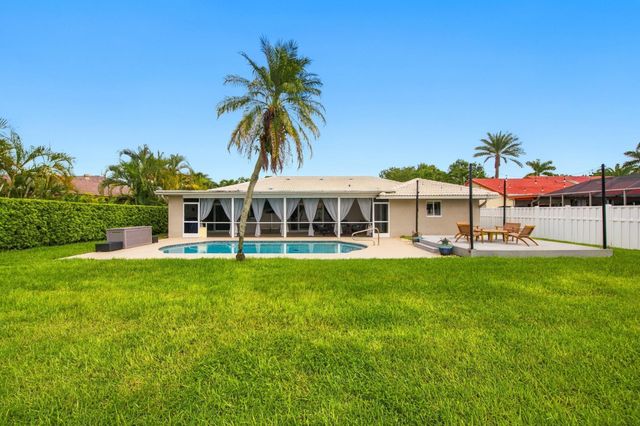 626 NW 100th Way, Coral Springs, FL 33071