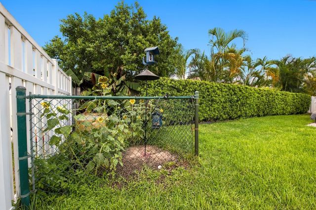 626 NW 100th Way, Coral Springs, FL 33071