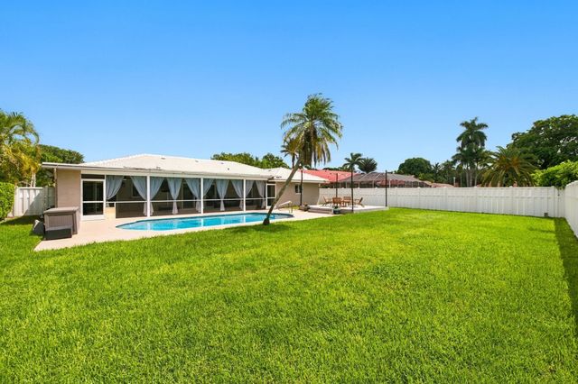 626 NW 100th Way, Coral Springs, FL 33071