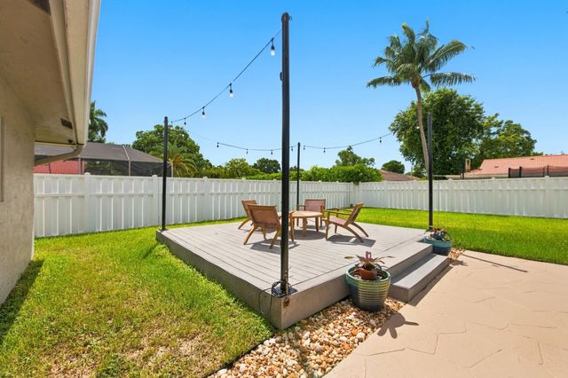 626 NW 100th Way, Coral Springs, FL 33071