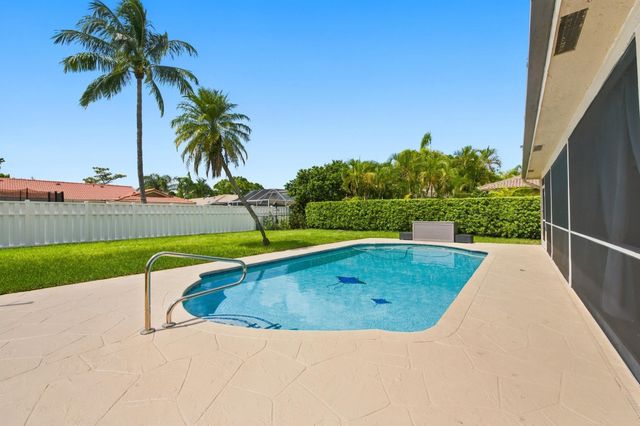 626 NW 100th Way, Coral Springs, FL 33071