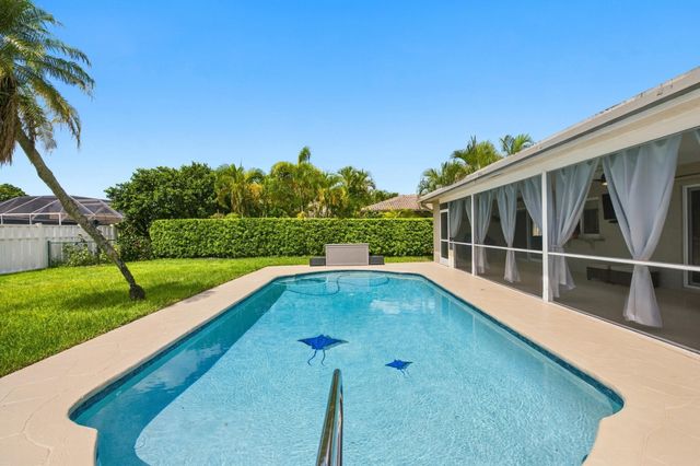 626 NW 100th Way, Coral Springs, FL 33071