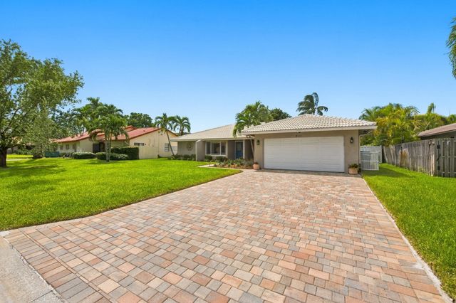 626 NW 100th Way, Coral Springs, FL 33071